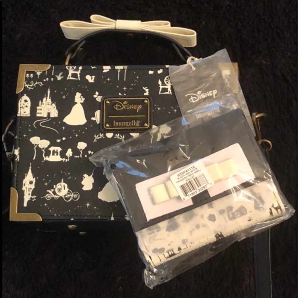 Loungefly Disney Vintage Princess Trunk And Wallet
